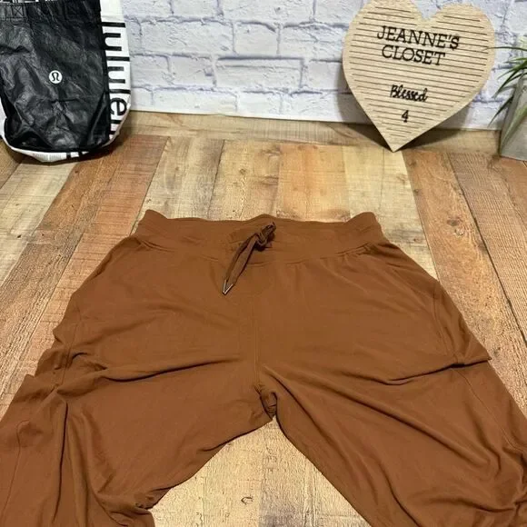 Lululemon Ready to Rulu High-Rise Jogger
Roasted Brown

Size 14 - Picture 10 of 15
